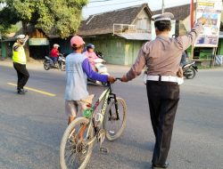 Dengungkan Tertib Berlalu Lintas, Kapolres Ngawi Jaga Keselamatan Pengguna Jalan